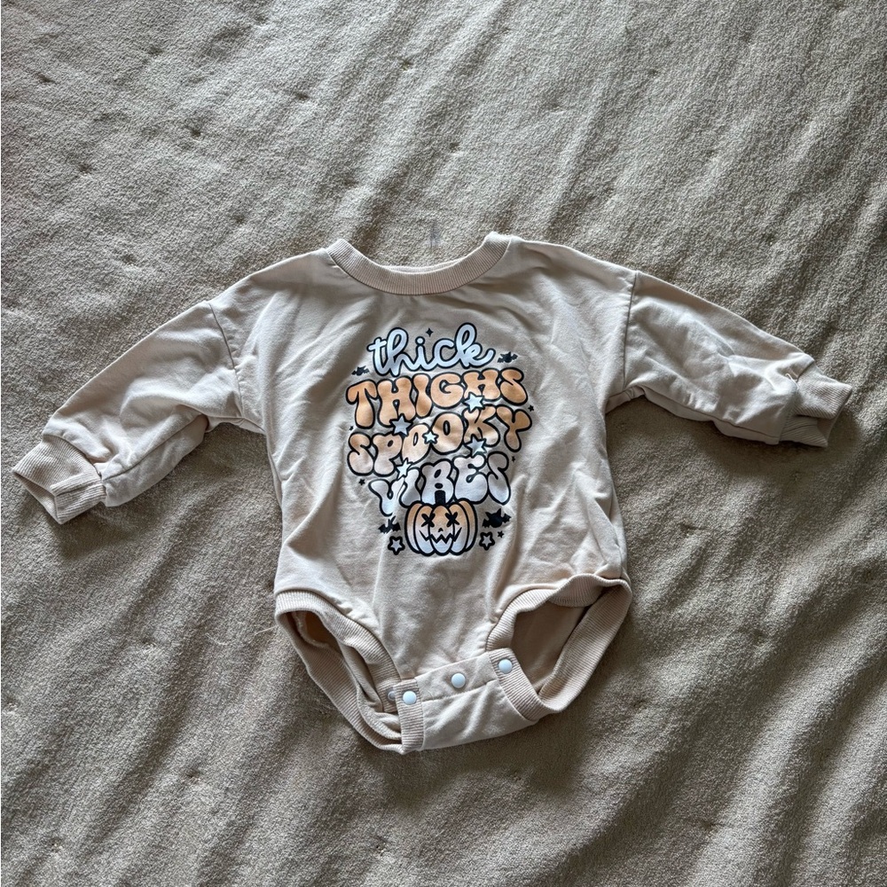 Beige Graphic Long-Sleeve Baby One-Piece Bodysuit